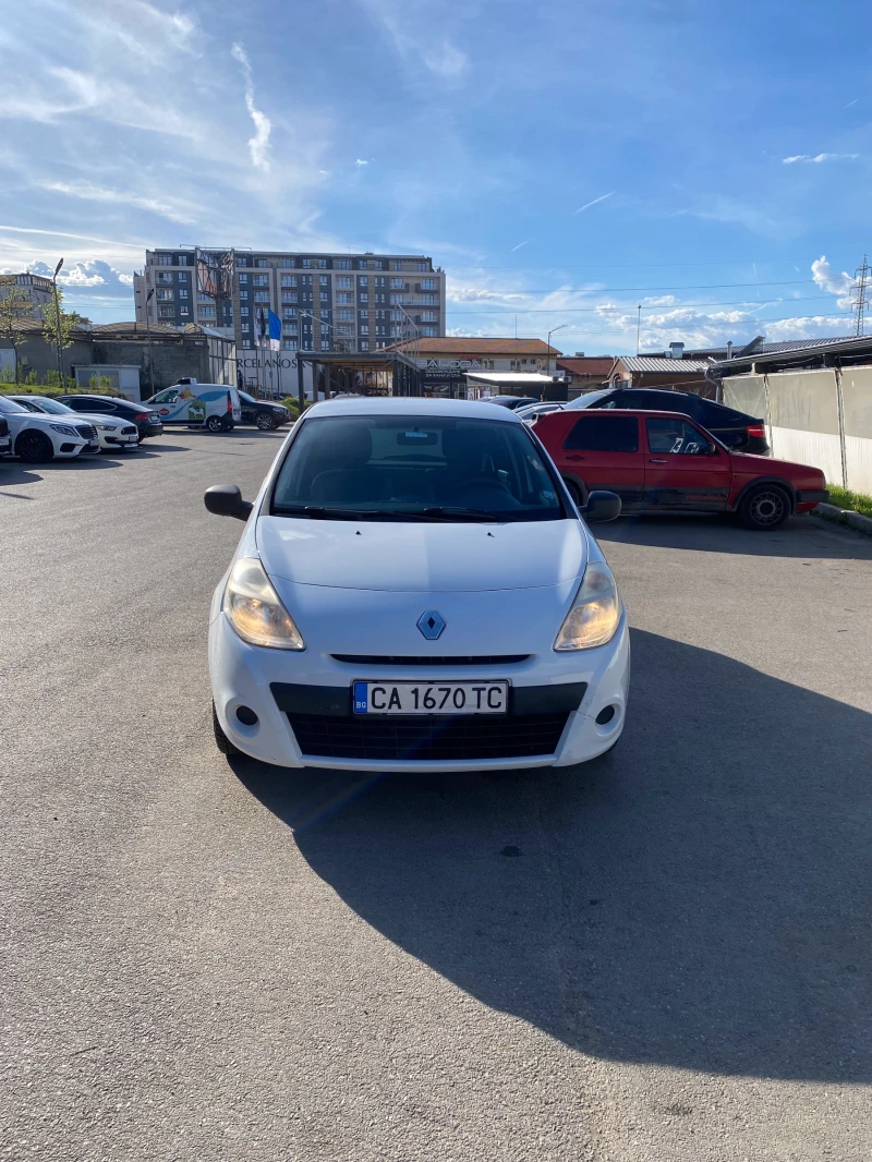 Renault Clio, снимка 1 - Автомобили и джипове - 47606362