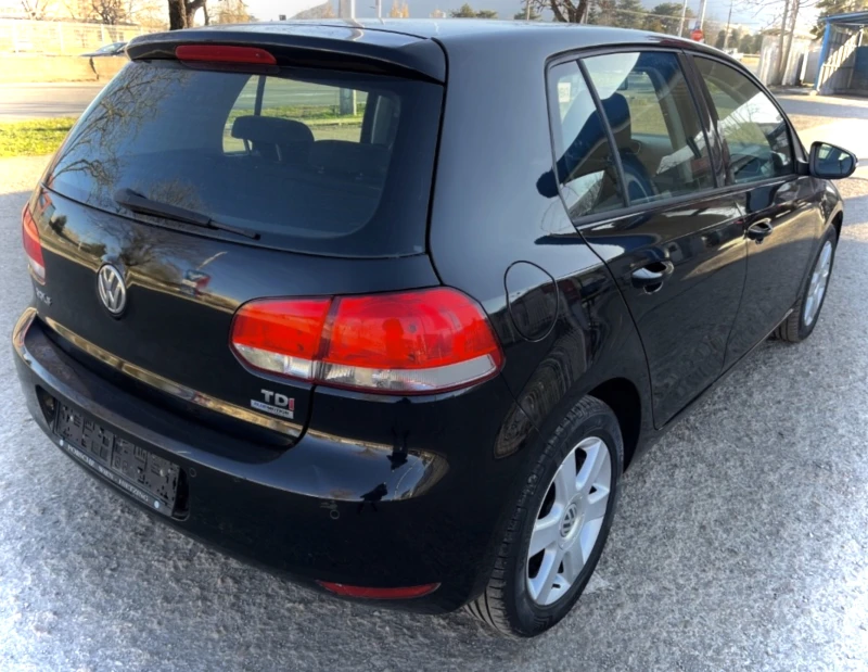 VW Golf 1.6 TDI 105кс, снимка 4 - Автомобили и джипове - 47950331