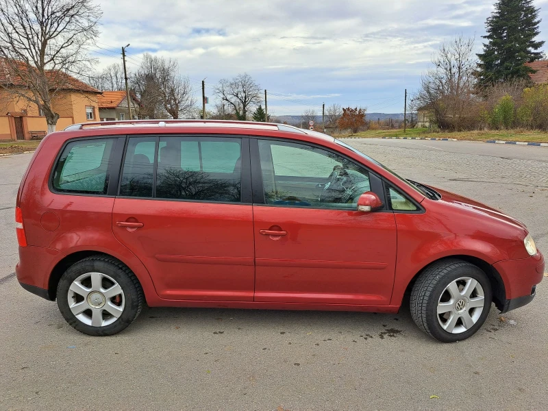 VW Touran, снимка 6 - Автомобили и джипове - 48089681