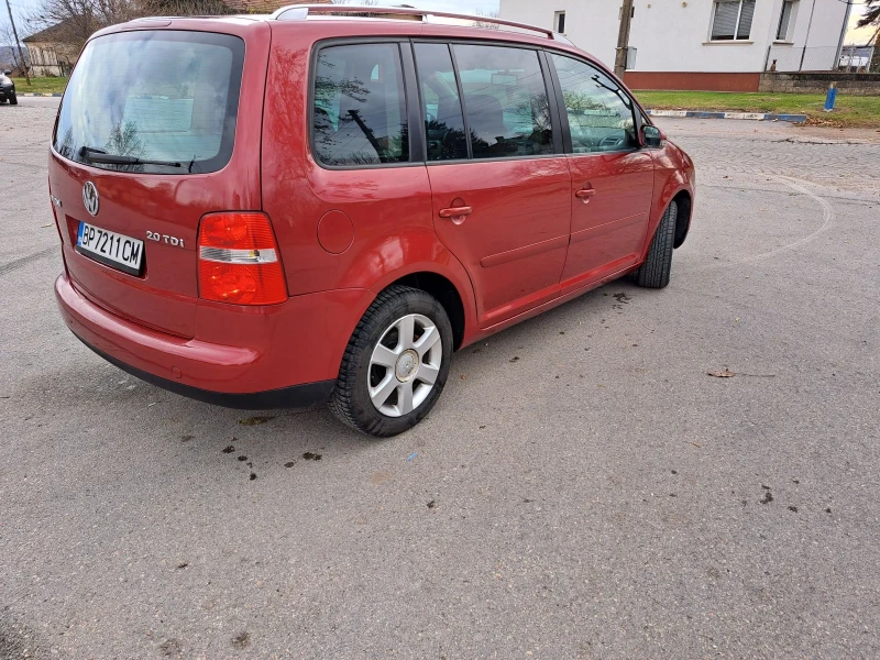 VW Touran, снимка 5 - Автомобили и джипове - 48089681