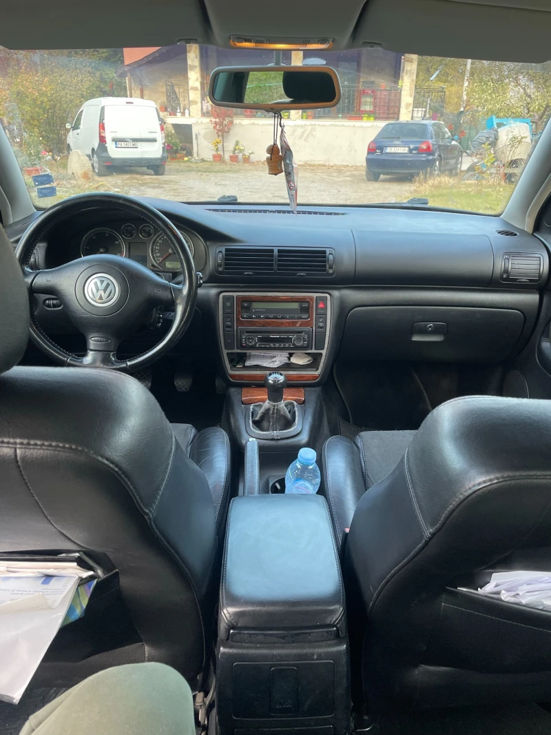 VW Passat 2.5 tdi, снимка 6 - Автомобили и джипове - 48148739