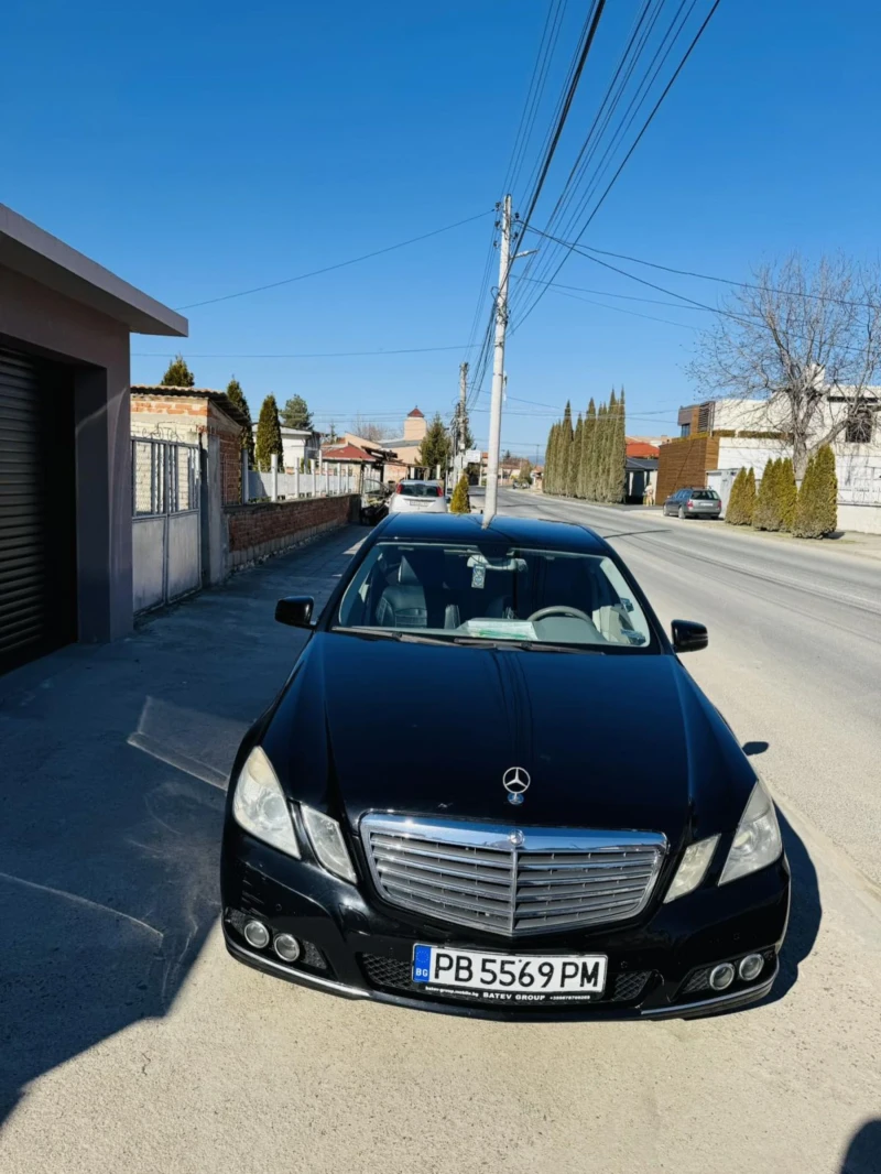 Mercedes-Benz E 220, снимка 6 - Автомобили и джипове - 49376776