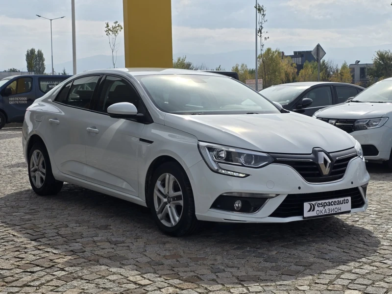 Renault Megane 1.3TCe 140 к.с./Life, снимка 3 - Автомобили и джипове - 52132263