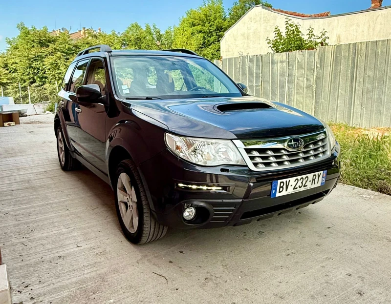 Subaru Forester 2.0* 150* ОБСЛУЖЕНА, снимка 6 - Автомобили и джипове - 52373927