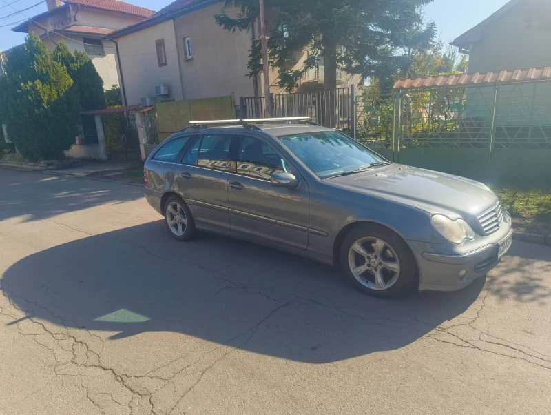 Mercedes-Benz C 200 Фейслифт , снимка 4 - Автомобили и джипове - 52551184