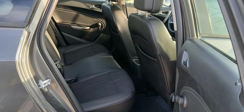 Opel Astra 1.7 CDI ТИТАНИМ, снимка 14 - Автомобили и джипове - 52821391