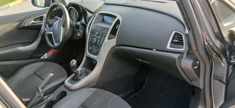 Opel Astra 1.7 CDI ТИТАНИМ, снимка 13 - Автомобили и джипове - 52821391