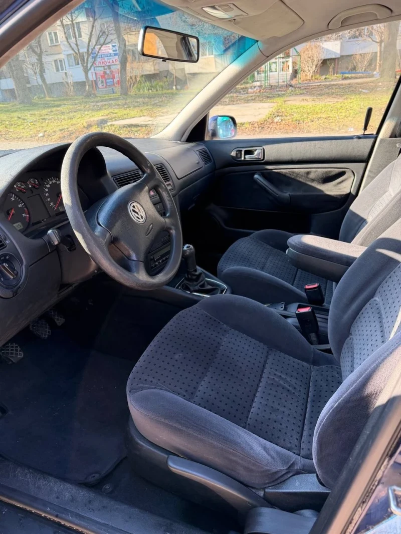 VW Golf, снимка 4 - Автомобили и джипове - 53179544