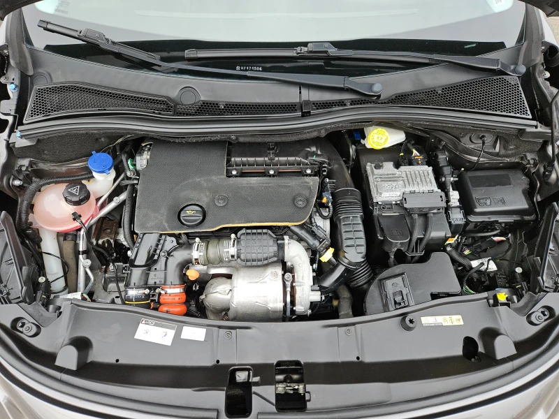 Peugeot 2008 1.6HDI/GT-Line/ALLURE/120k/6ск/LED/NAVI/БЛУТУТ/ТОП, снимка 8 - Автомобили и джипове - 53454309