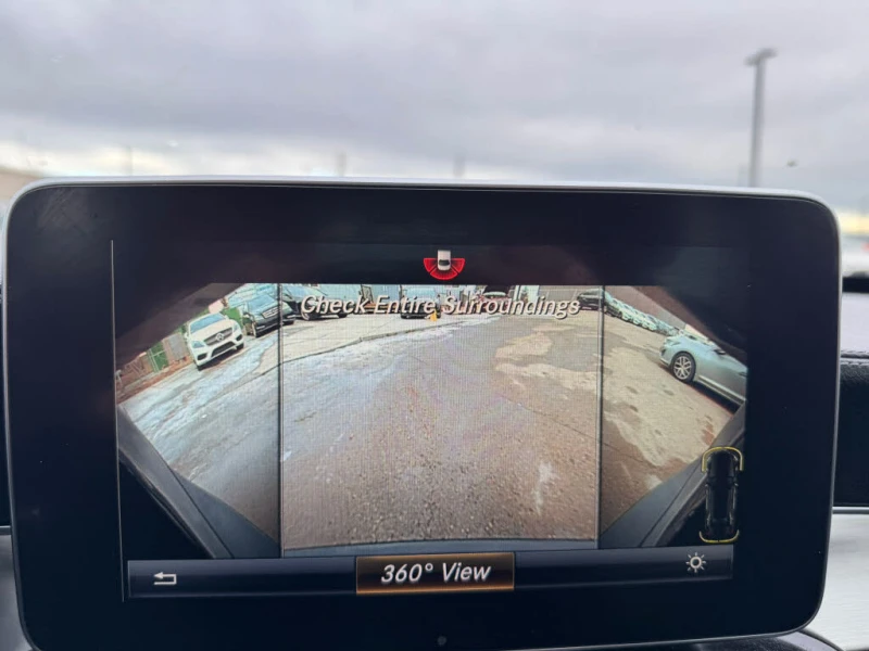 Mercedes-Benz C 300 AMG PACK* 4MATIC* 360 CAM* BURMEISTER* PANORAMA* , снимка 10 - Автомобили и джипове - 53459360