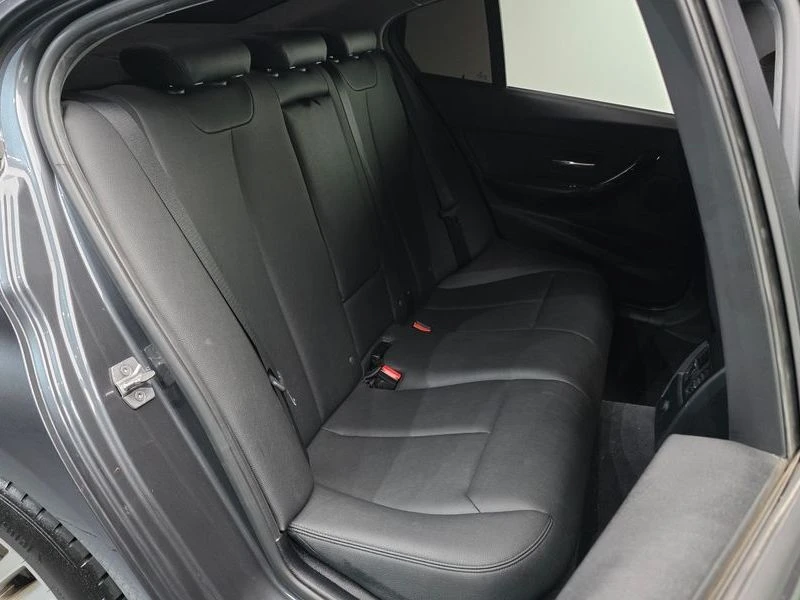 BMW 320 320d| 190к.с.| ВКЛ.ТЕХНОТЕСТ, снимка 11 - Автомобили и джипове - 55217461
