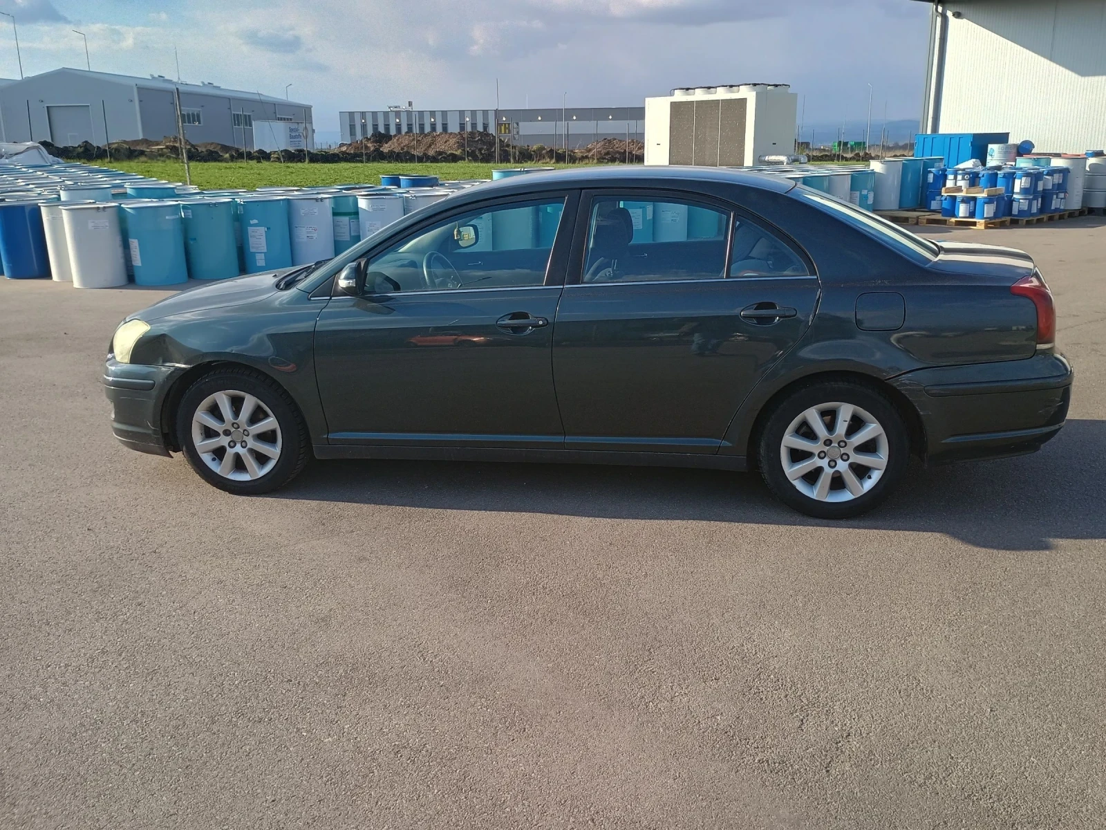 Toyota Avensis 1.8 с Газова уредба  - изображение 3