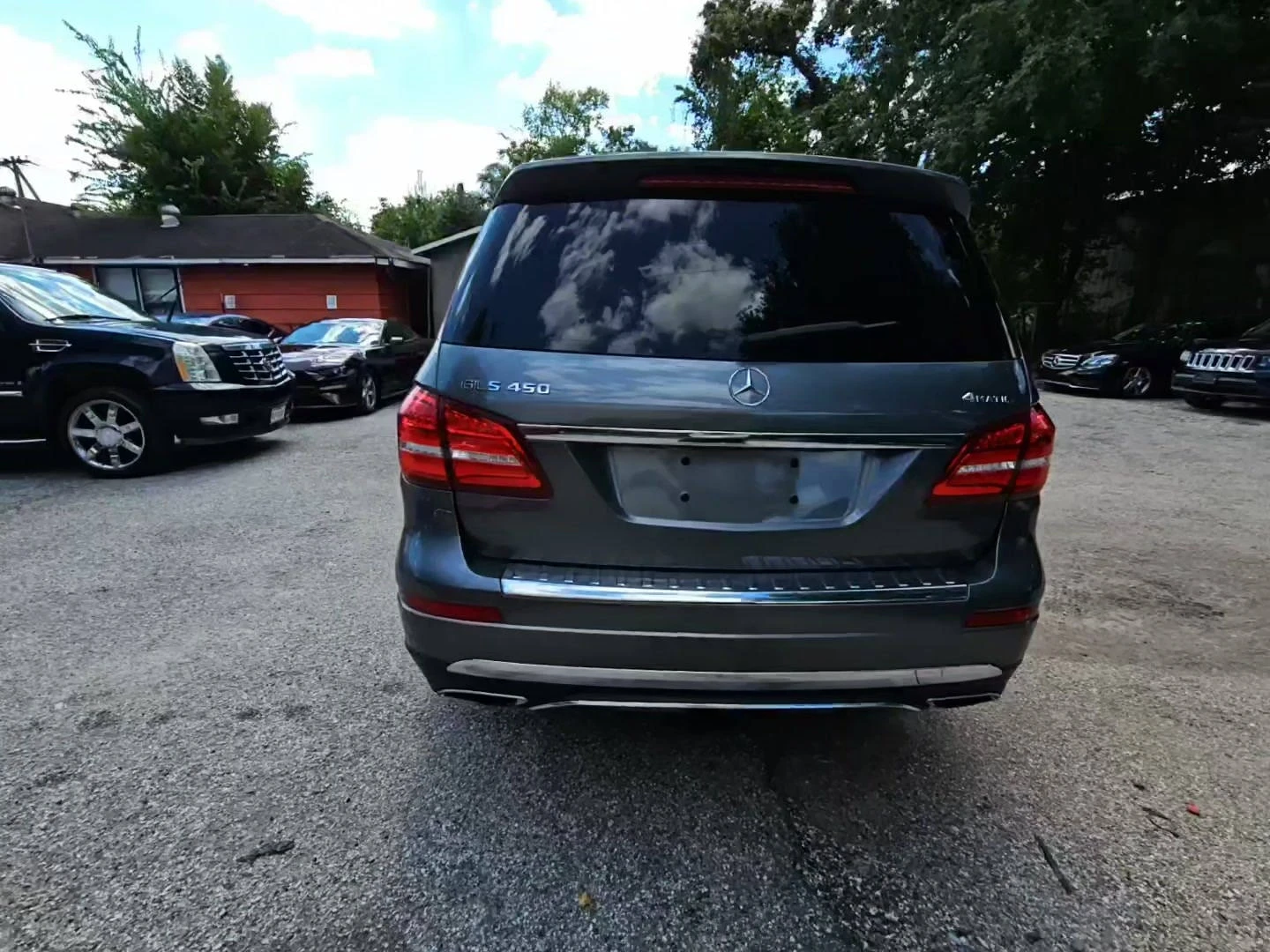 Mercedes-Benz GLS 450 7МЕСТА* HARMAN* 360* LANE ASSIST* PANO* М.ТОЧКА* C - изображение 2