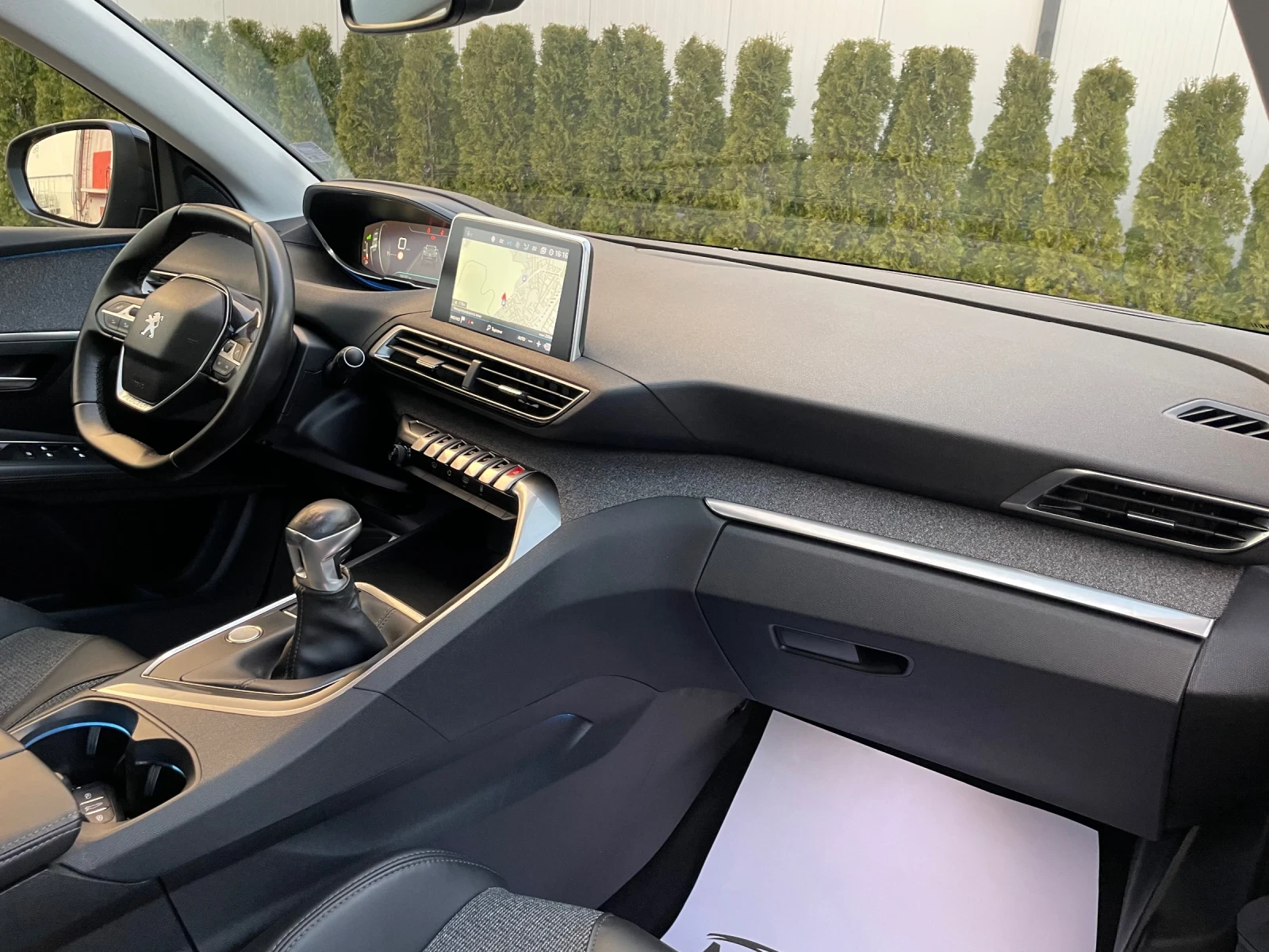 Peugeot 3008  1.2 PureTech LED/DIGITAL/PANORAMA, снимка 12 - Автомобили и джипове - 53402281