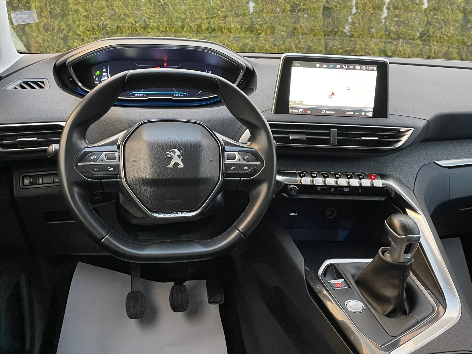 Peugeot 3008  1.2 PureTech LED/DIGITAL/PANORAMA, снимка 13 - Автомобили и джипове - 53402281