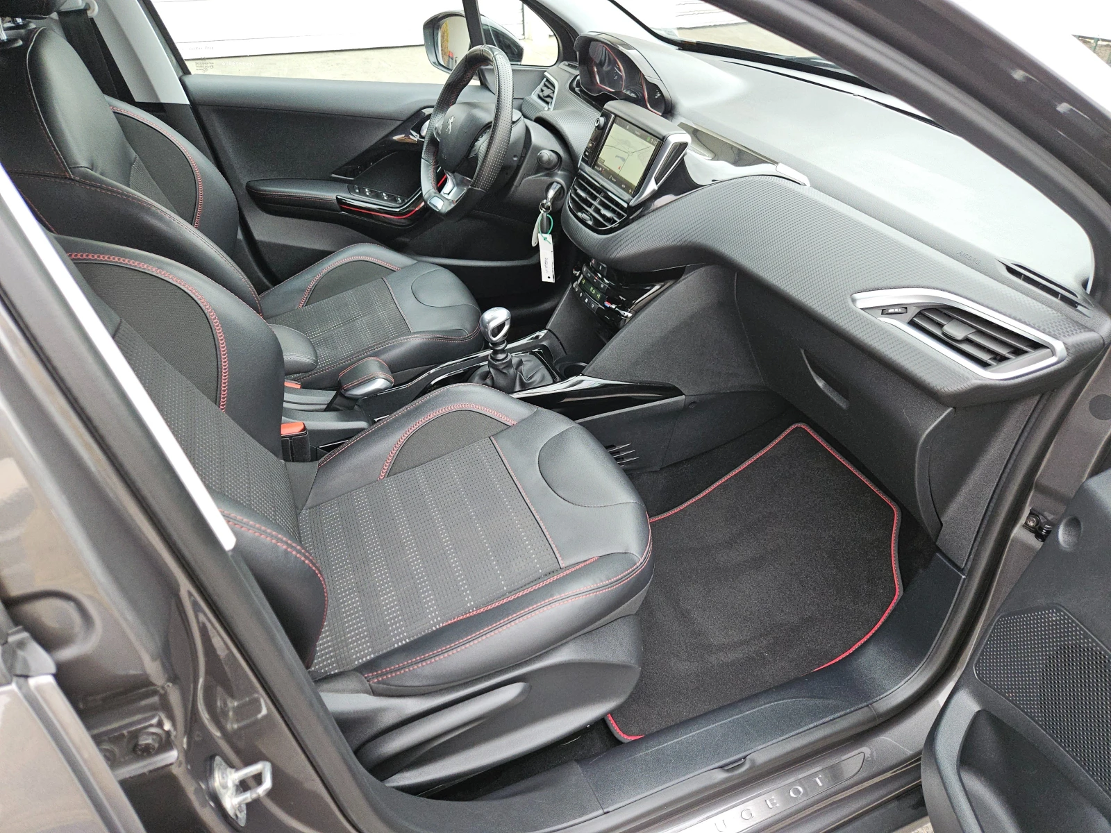 Peugeot 2008 1.6HDI/GT-Line/ALLURE/120k/6��/LED/NAVI/������/��� | Mobile.bg � ����������� 15