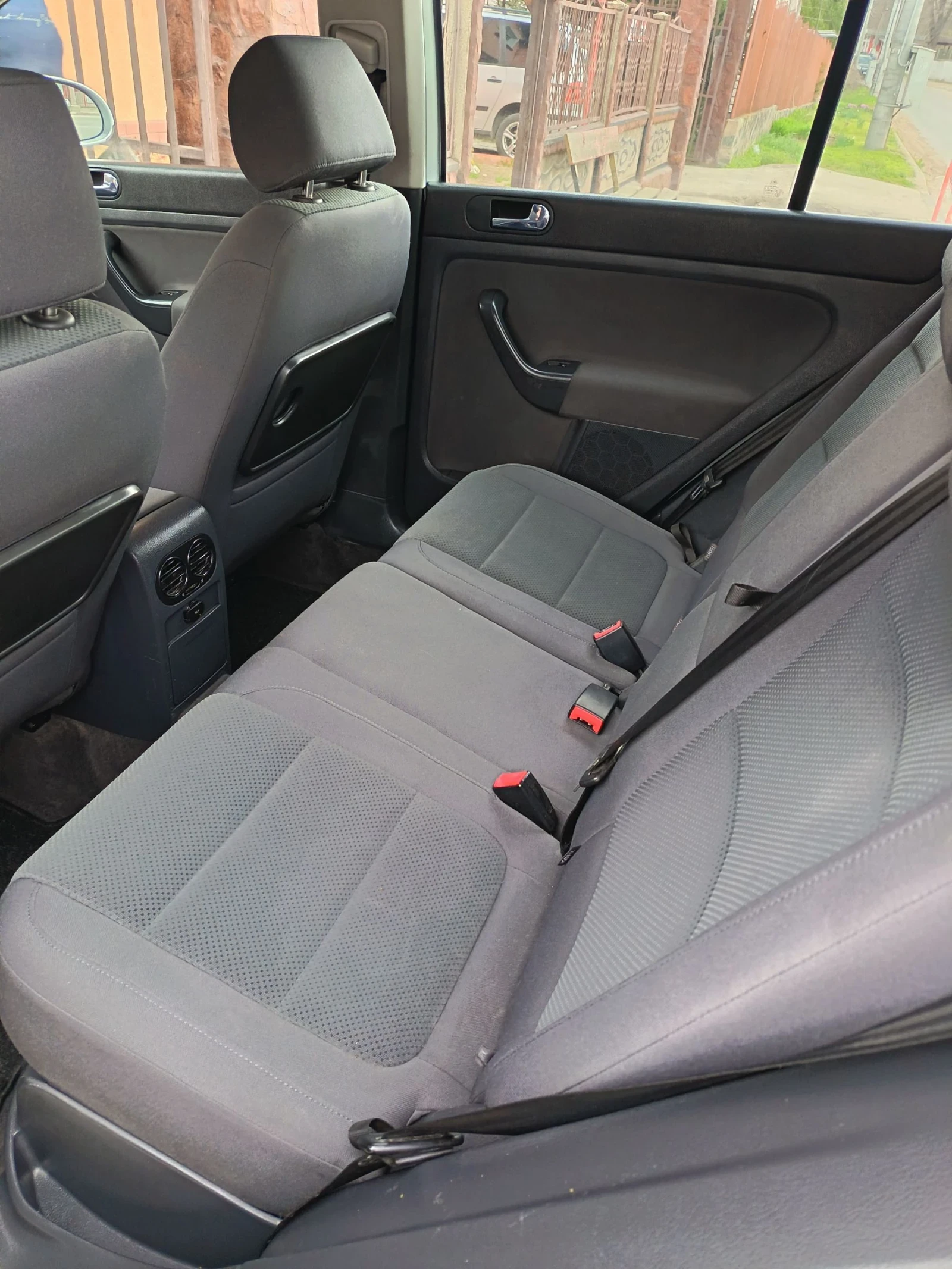 VW Golf Plus 1.9 105 BKC, снимка 10 - Автомобили и джипове - 53989360