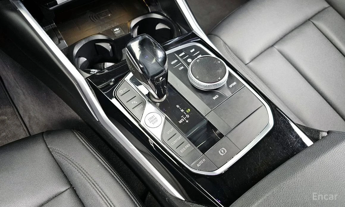 BMW 320 d DIGITAL* HEAD-UP* AMBIENT* SUNROOF* МЪРТВА ТОЧКА, снимка 14 - Автомобили и джипове - 54129295