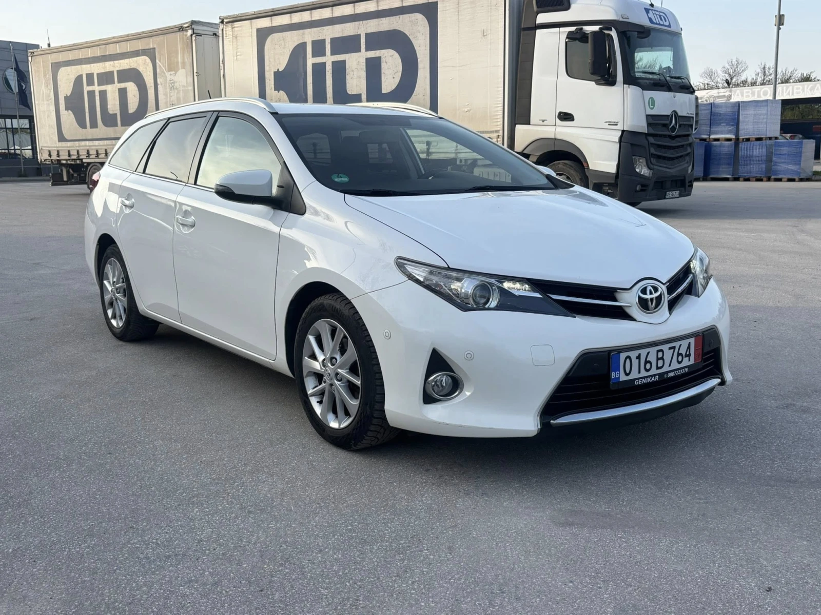 Toyota Auris 1.6 АВТОМАТИК 