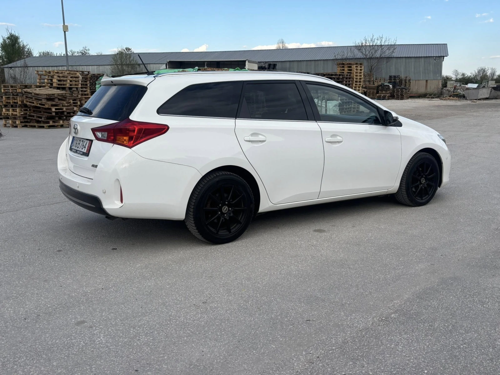 Toyota Auris 1.6 АВТОМАТИК , снимка 5 - Автомобили и джипове - 54159078