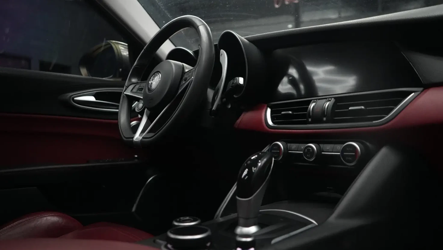Alfa Romeo Giulia Ti Sport Q4, снимка 6 - Автомобили и джипове - 55009386