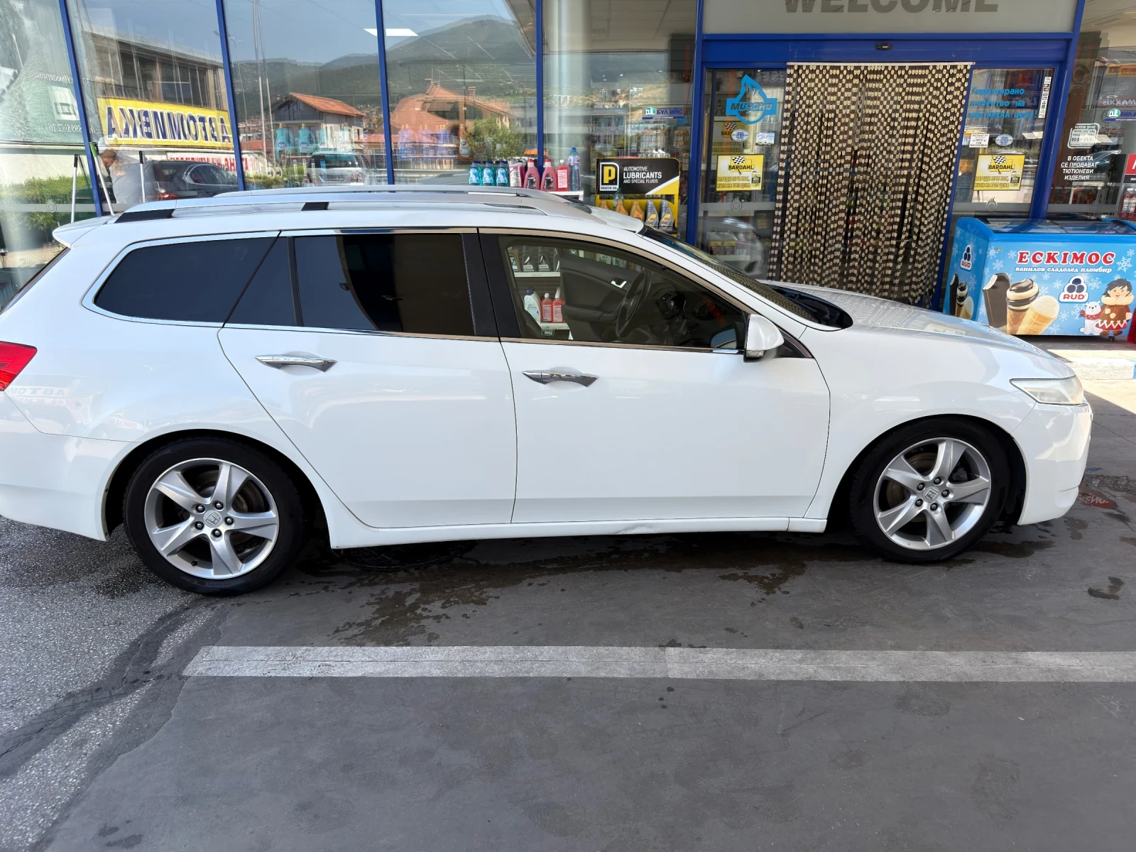 Honda Accord Gen 8     Exclusive Plus, снимка 15 - Автомобили и джипове - 55464216