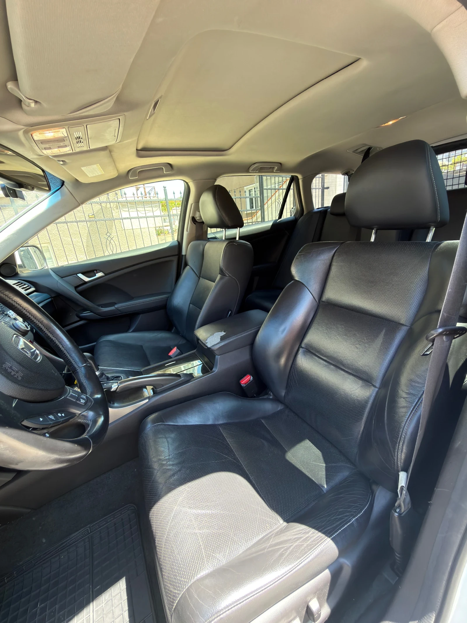 Honda Accord Gen 8     Exclusive Plus, снимка 5 - Автомобили и джипове - 55464216