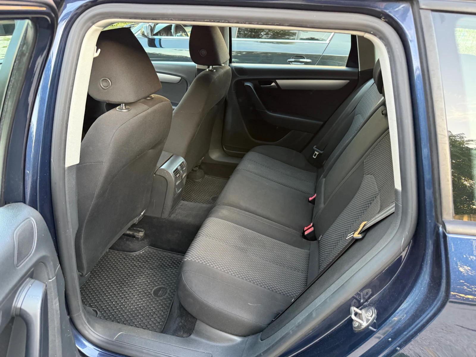 VW Passat 2.0 TDI 140, снимка 7 - Автомобили и джипове - 56124136