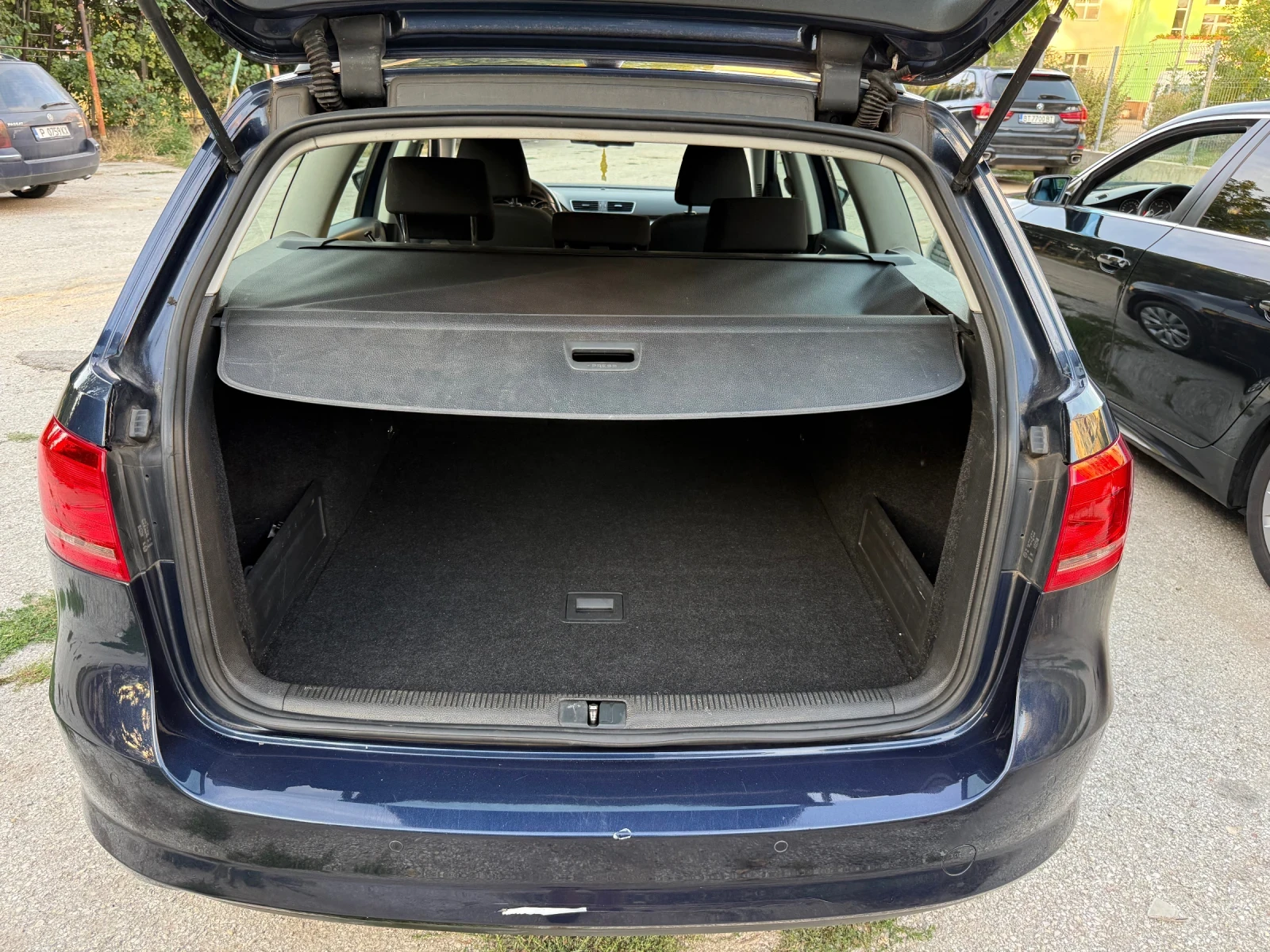 VW Passat 2.0 TDI 140, снимка 8 - Автомобили и джипове - 56124136