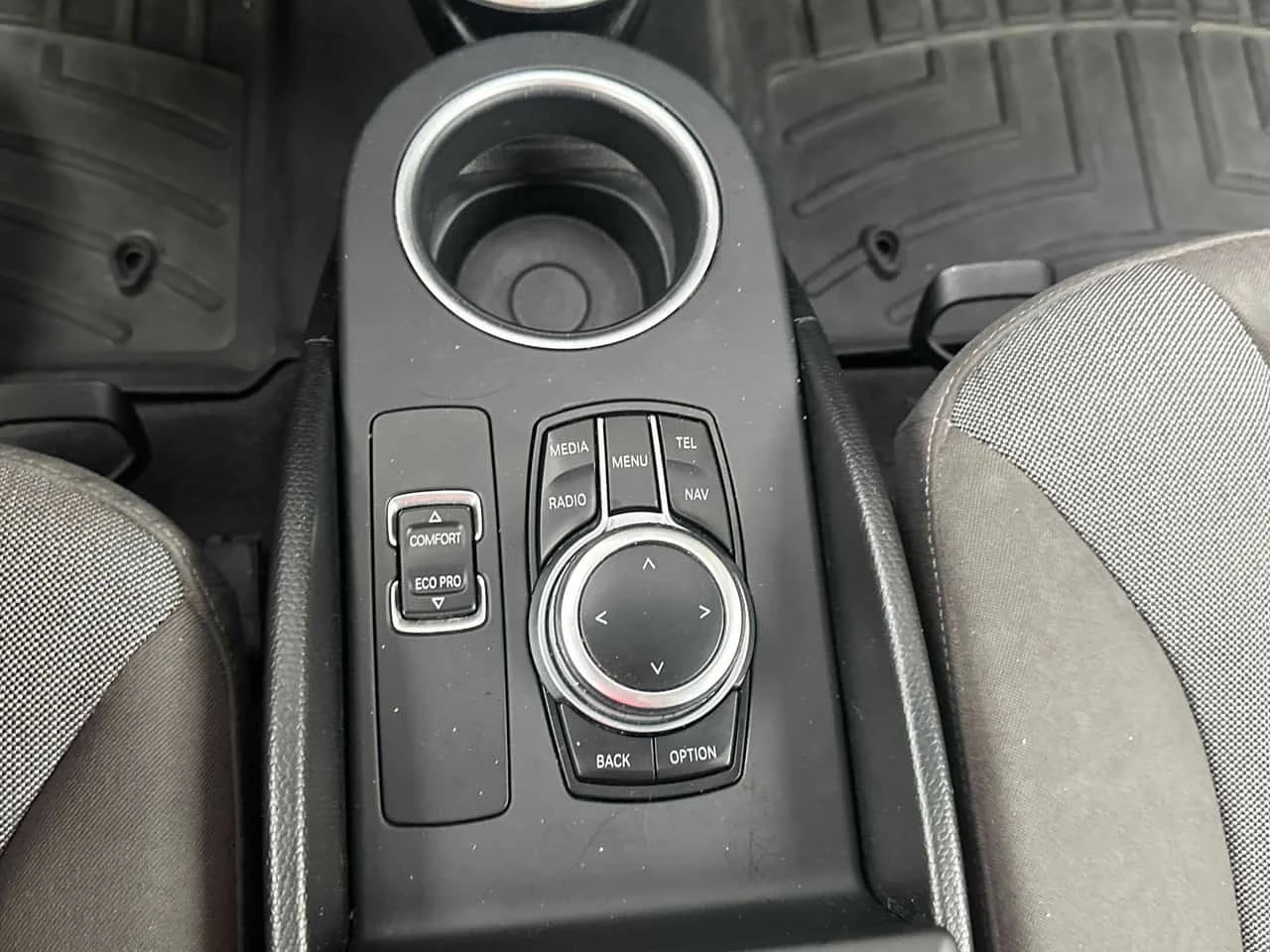 BMW i3 Auto w/Range Extender  CARFAX, снимка 11 - Автомобили и джипове - 56309973