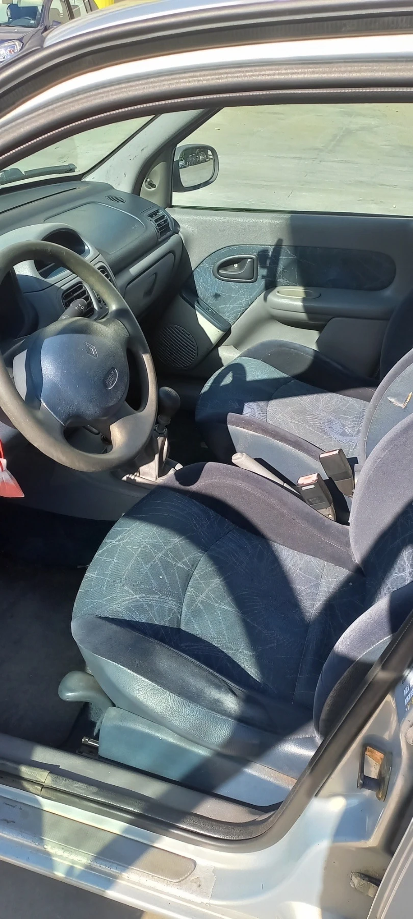Renault Clio II 16V, снимка 5 - Автомобили и джипове - 56322326