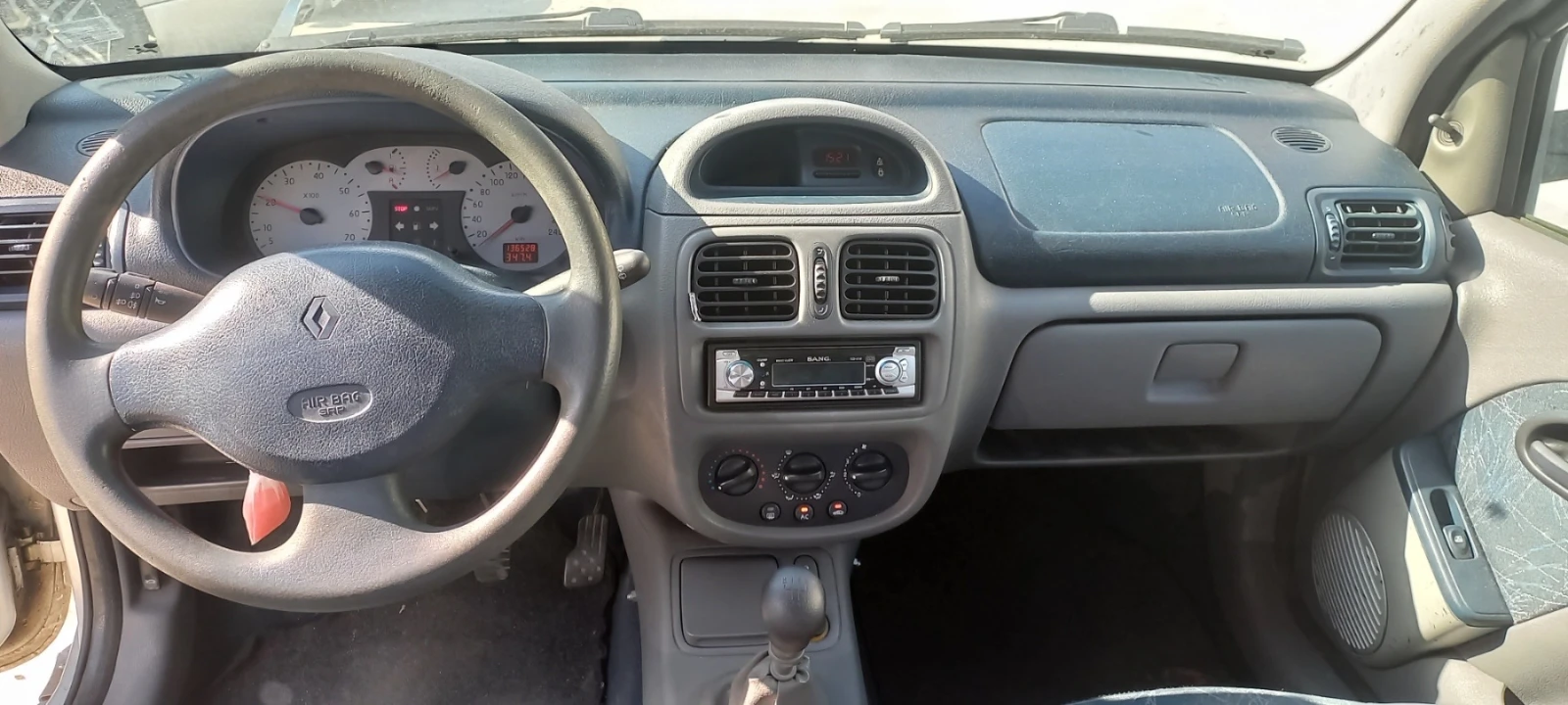 Renault Clio II 16V, снимка 6 - Автомобили и джипове - 56322326