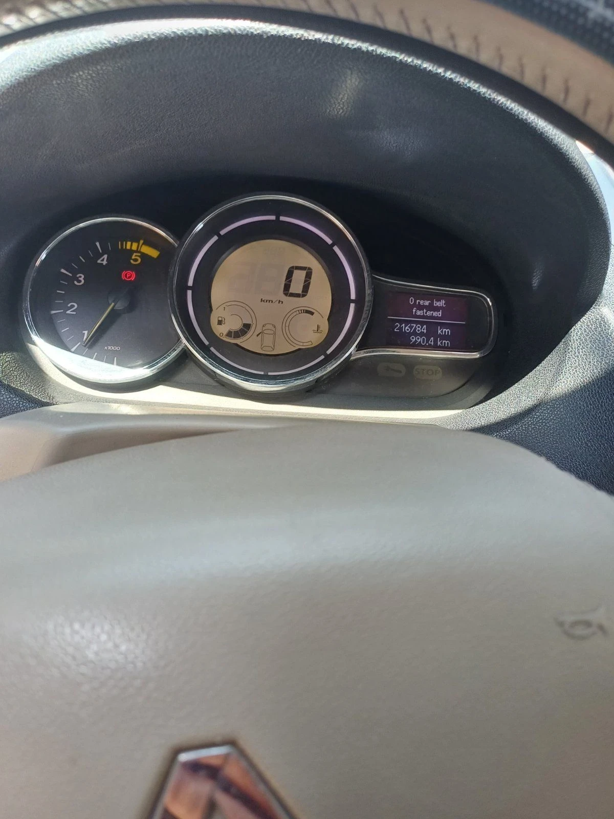 Renault Megane 1.9 dci keyless navi, снимка 7 - Автомобили и джипове - 56353127