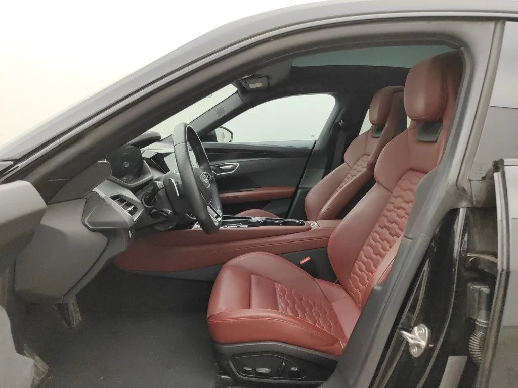 Audi E-Tron GT 93kWh quattro 89% SoH Leather Navi LED | Mobile.bg � ����������� 7