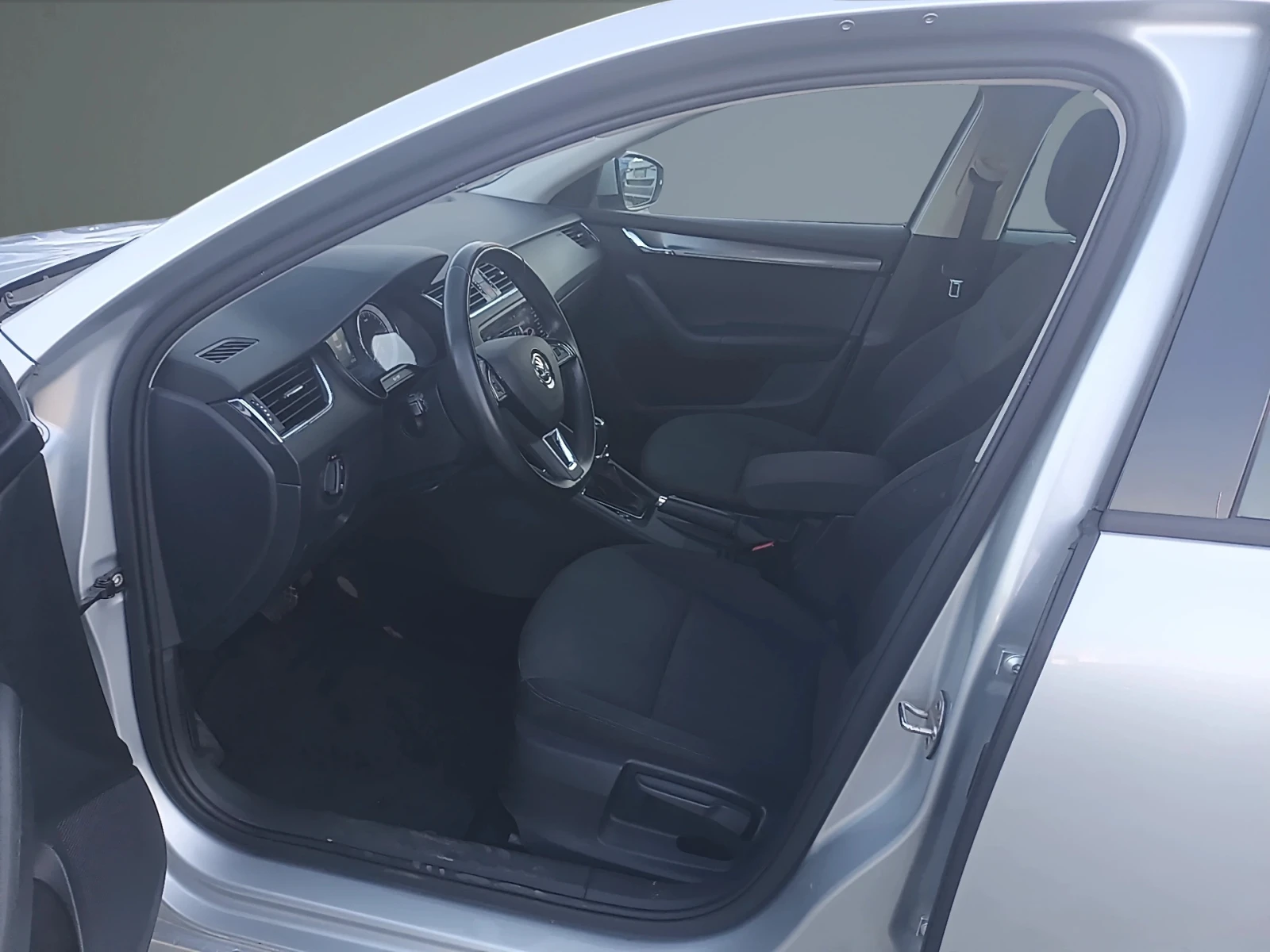 Skoda Octavia 1.6 TDI/ 7DSG | Mobile.bg � ����������� 9