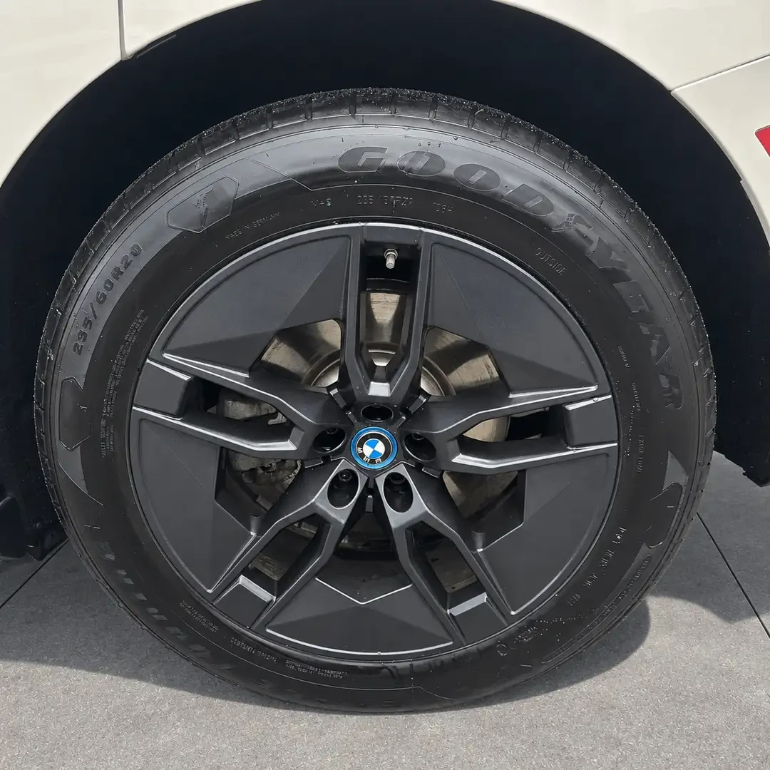 BMW iX XDRIVE40* HARMON* KARDON* �����* ���������*  | Mobile.bg � ����������� 7
