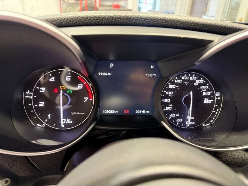 Alfa Romeo Giulia * 2.0 Turbo * 8ZF * CARFAX *  | Mobile.bg � ����������� 16