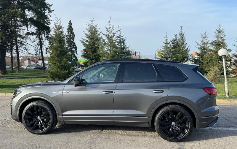 VW Touareg R Line, снимка 10 - Автомобили и джипове - 47667995