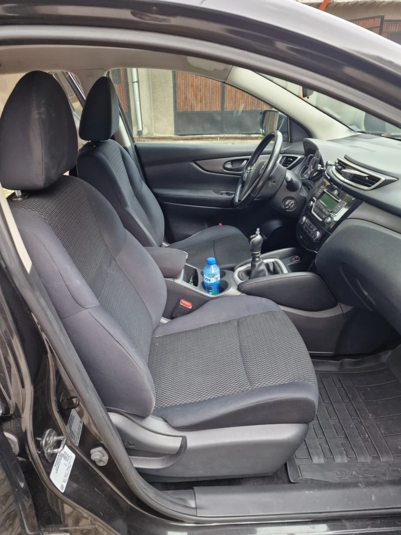 Nissan Qashqai 1.5 DCI, снимка 10 - Автомобили и джипове - 47343461