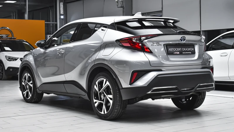 Toyota C-HR 2.0 Hybrid Club Automatic, снимка 7 - Автомобили и джипове - 50645456