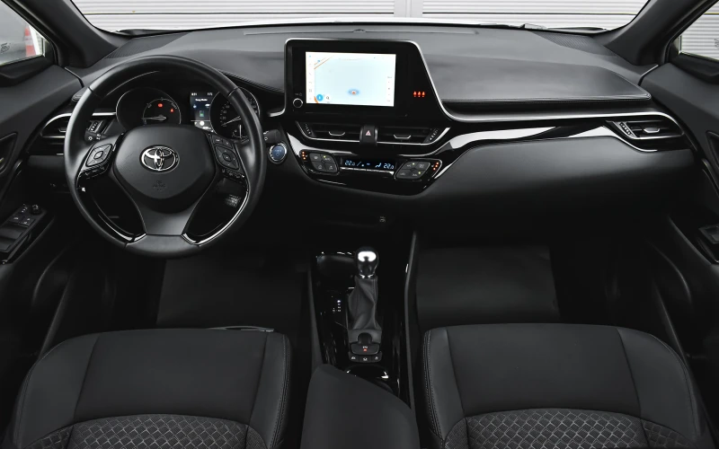 Toyota C-HR 2.0 Hybrid Club Automatic, снимка 8 - Автомобили и джипове - 50645456