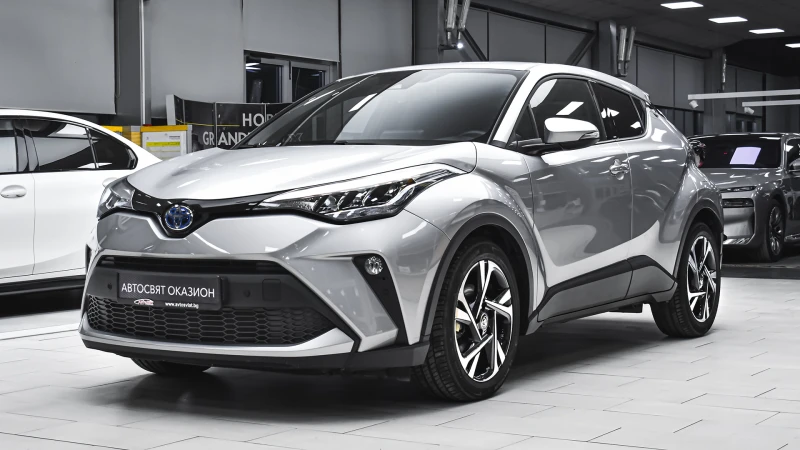 Toyota C-HR 2.0 Hybrid Club Automatic, снимка 4 - Автомобили и джипове - 50645456