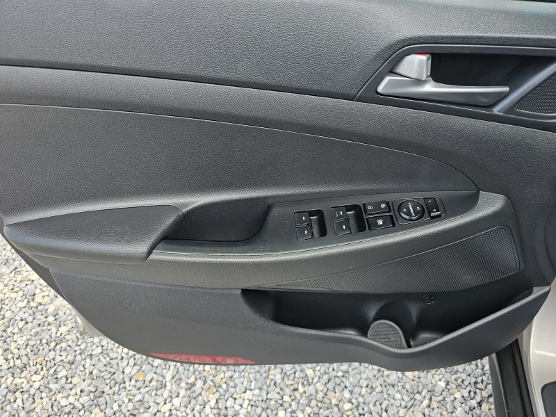 Hyundai Tucson 1.6i 132k.s. LPG 130000km., снимка 10 - Автомобили и джипове - 50658382