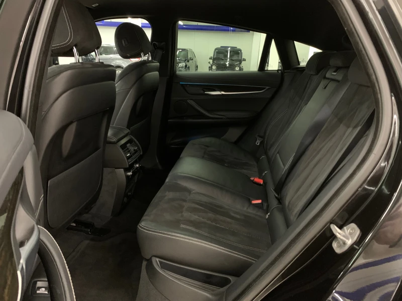 BMW X6 30d M-Pak * VAKUM* DIGITAL* Cam360* PODGREV* Blind, снимка 13 - Автомобили и джипове - 52258319