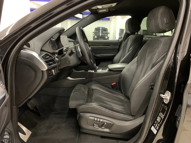 BMW X6 30d M-Pak * VAKUM* DIGITAL* Cam360* PODGREV* Blind, снимка 8 - Автомобили и джипове - 52258319
