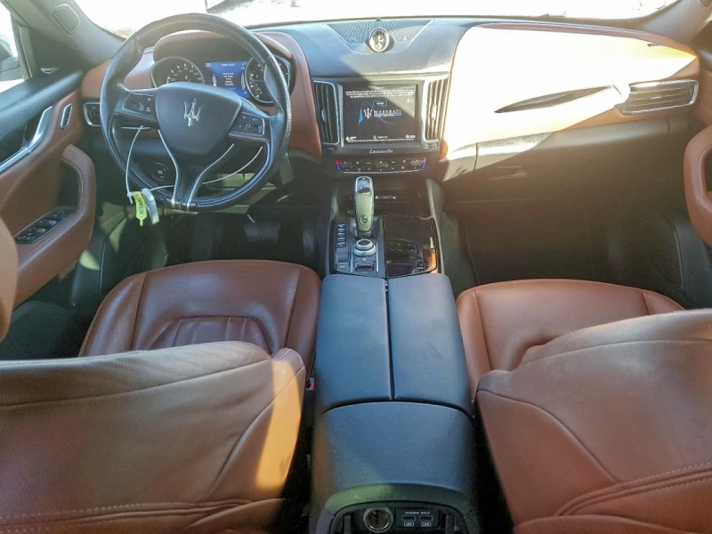 Maserati Levante КОЖА/ПОДГРЕВИ/ШИБЕДАХ/КЛИП НА МОТОРА, снимка 9 - Автомобили и джипове - 53155499
