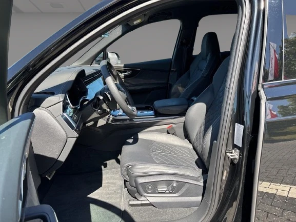 Audi SQ7 Quattro = Black Optic Plus = 7 Seats Гаранция, снимка 6 - Автомобили и джипове - 52810590