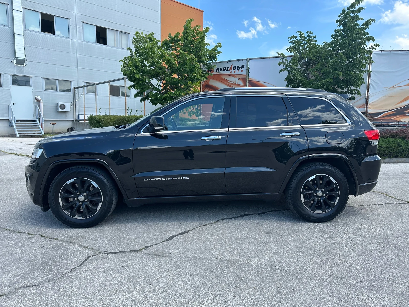 Jeep Grand cherokee 3.0d 250 к.с. - изображение 2