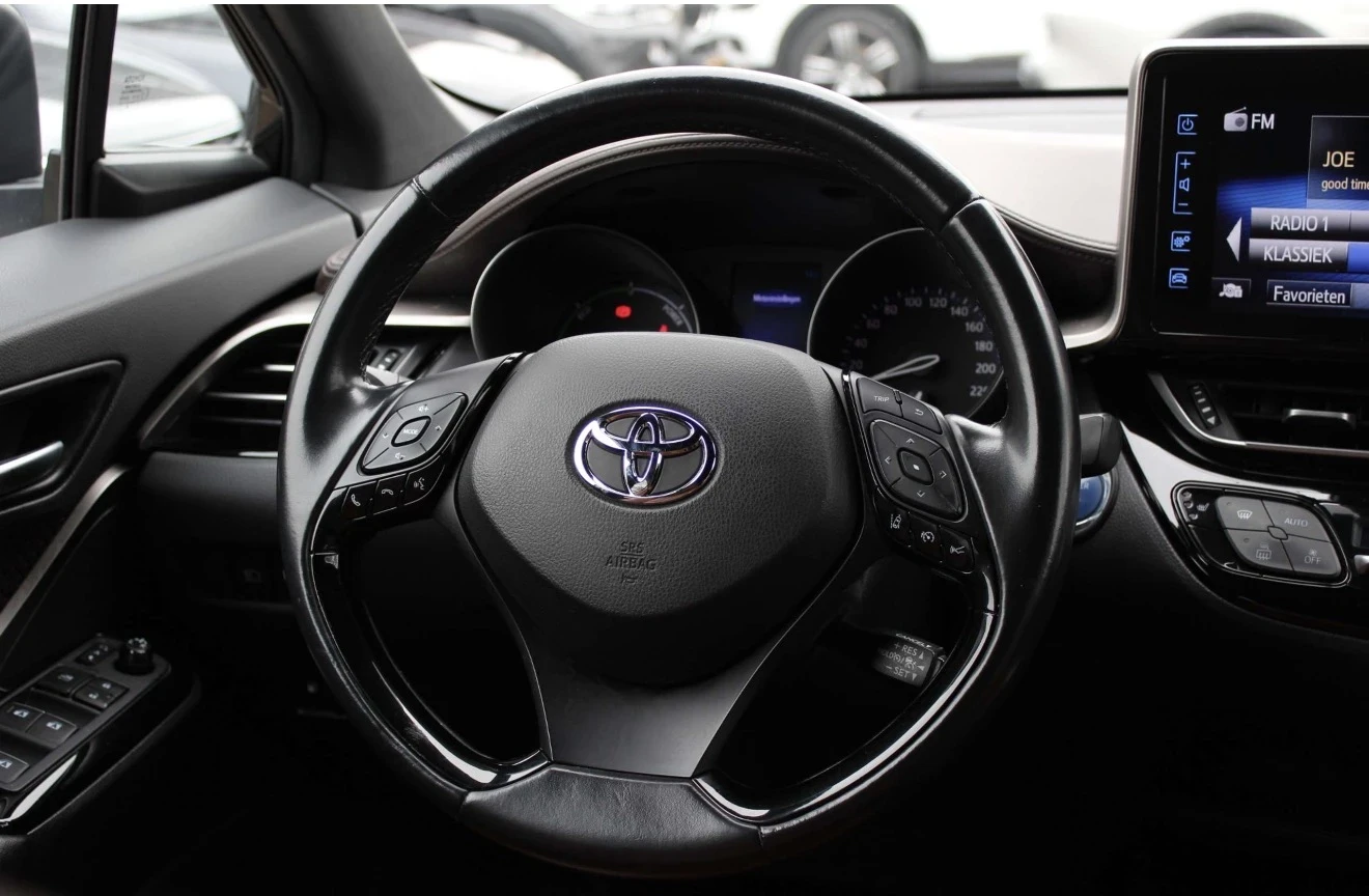 Toyota C-HR 1.8 HYBRID 122hp ГАРАНЦИЯ ДО 2029, снимка 8 - Автомобили и джипове - 54561835