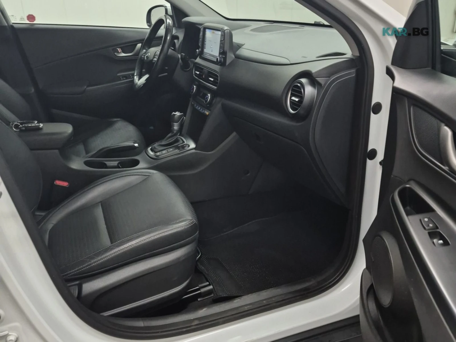 Hyundai Kona ULTIMATE * AвтоКредит * (ЦЕНА ДО БГ), снимка 14 - Автомобили и джипове - 54824609